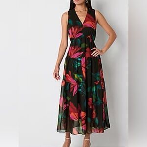Robbie Bee Multicolor Floral Maxi Dress